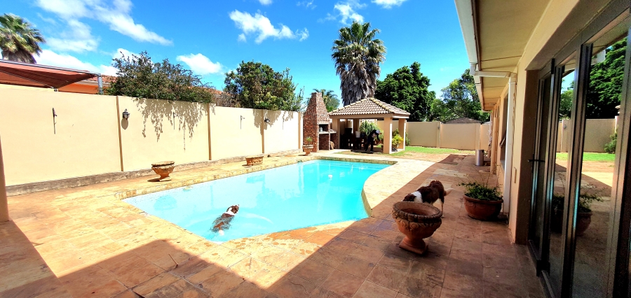 4 Bedroom Property for Sale in Strelitzia Park Eastern Cape